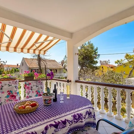 Apartment Alma Povljana