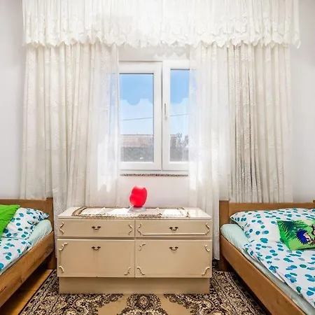 Alma Apartment *