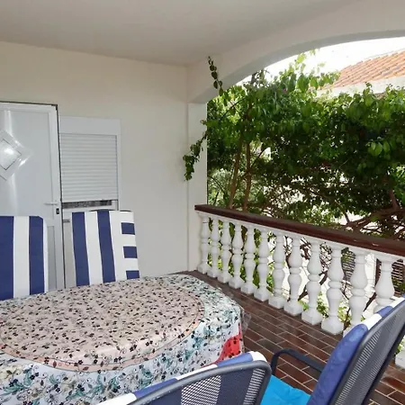 Alma Apartment